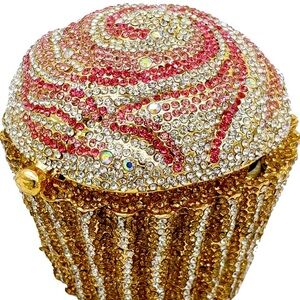 “Yummy” cupcake rhinestone clutch 🧁